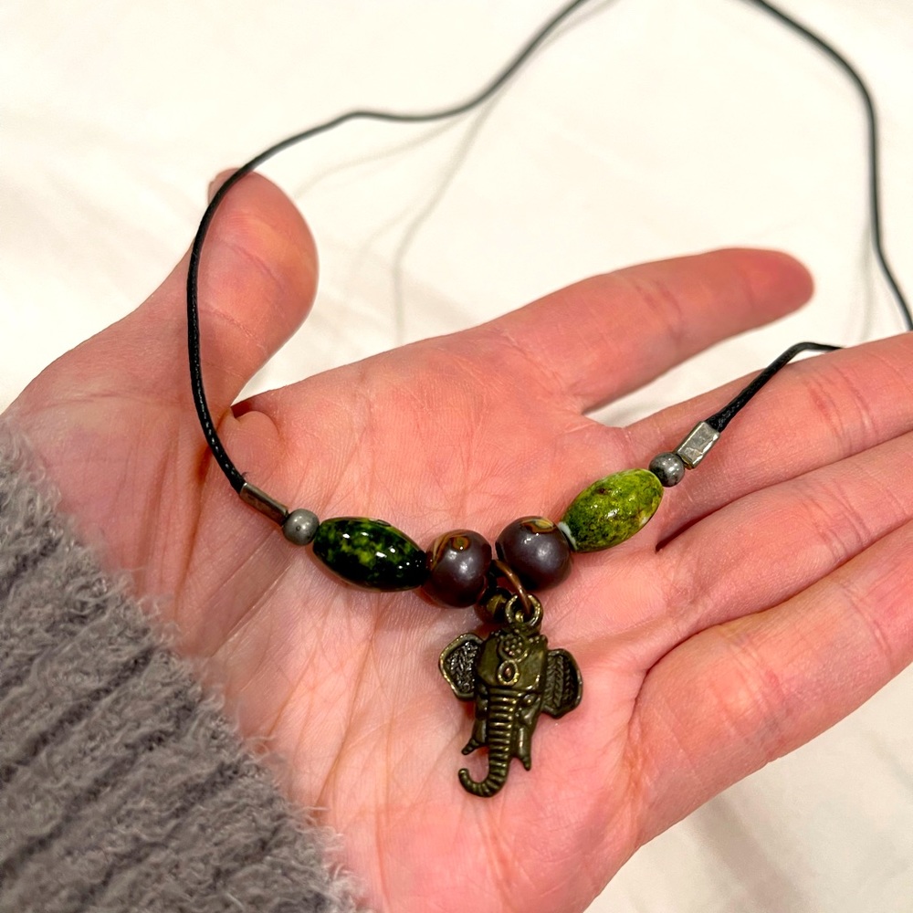 Elephant necklace with barrel screw clasp